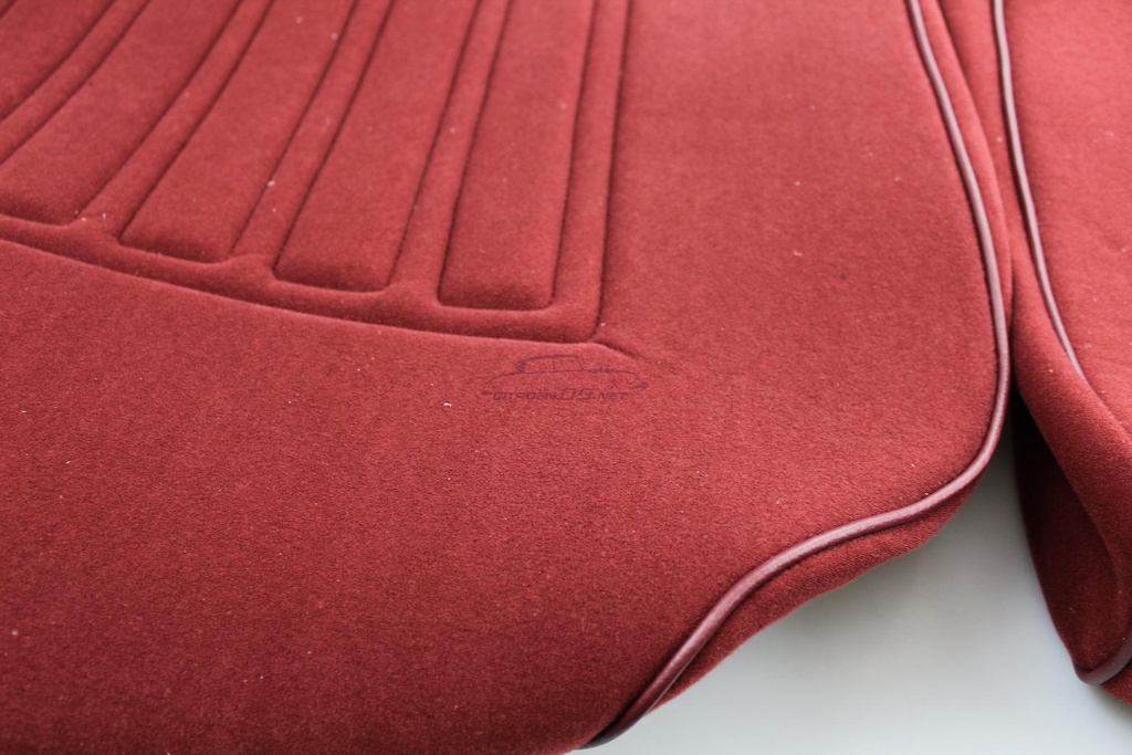 Seat covers ID-DS print pattern 'Cornaline red' 1969-1975, set front and rear