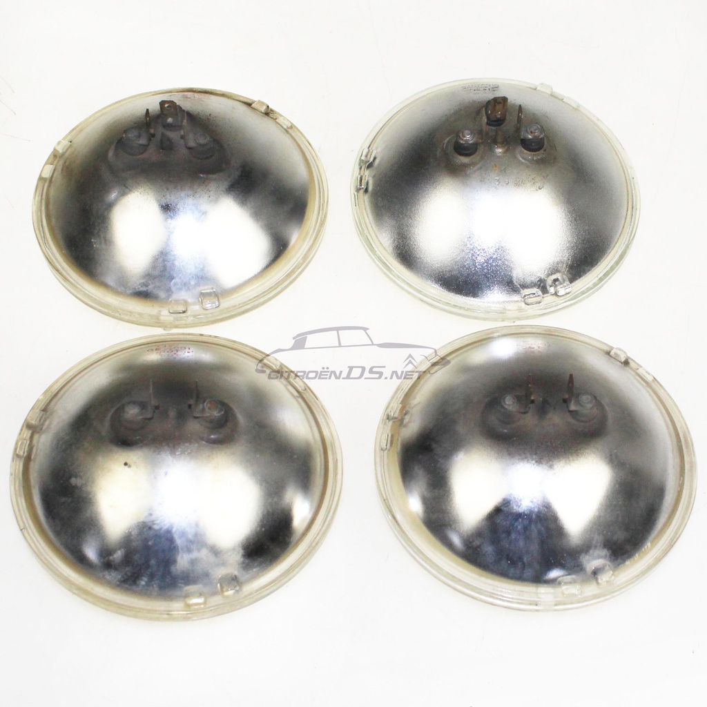 Set (4 pieces) headlights for SM, US version. Used