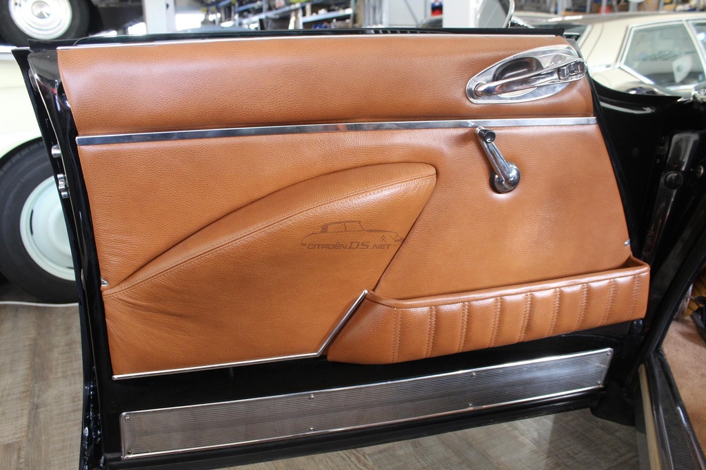 Pallas interior, 2-tone leather "fauve", complete, Exch.